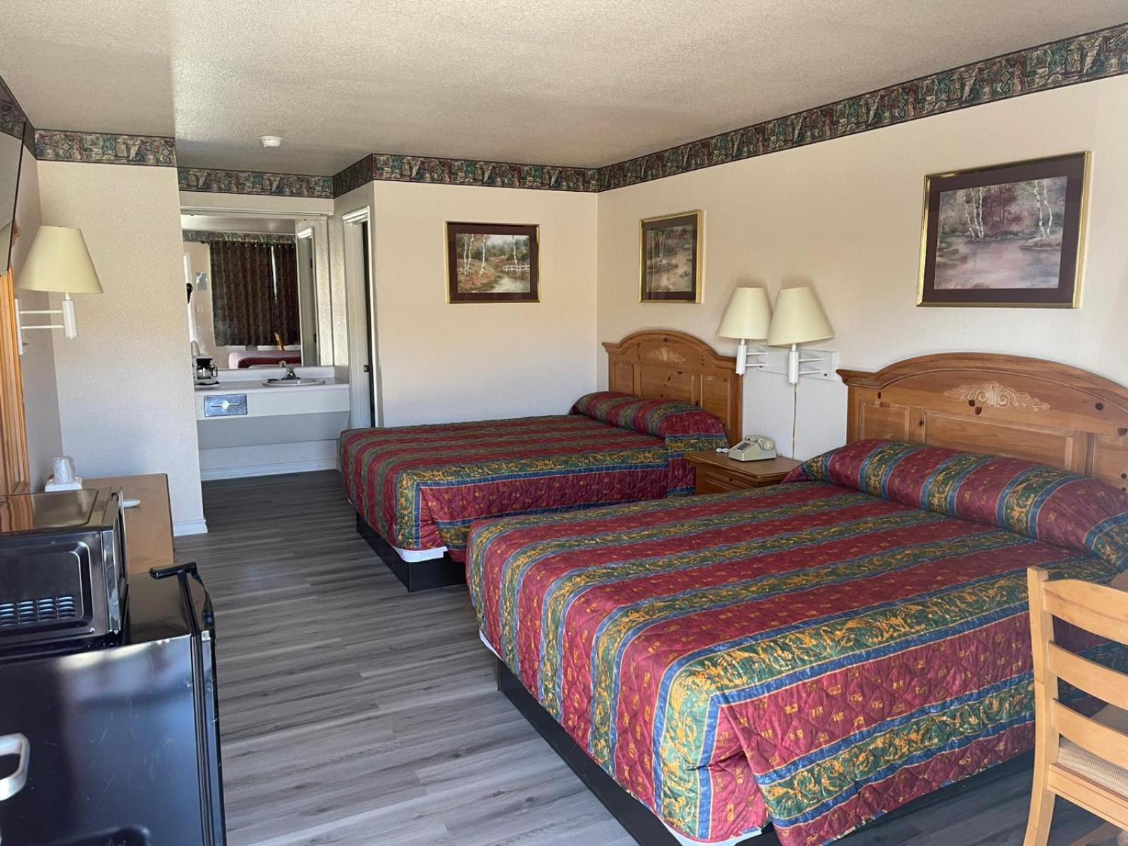 Lakeside Inn & Suites Mathis Exterior foto